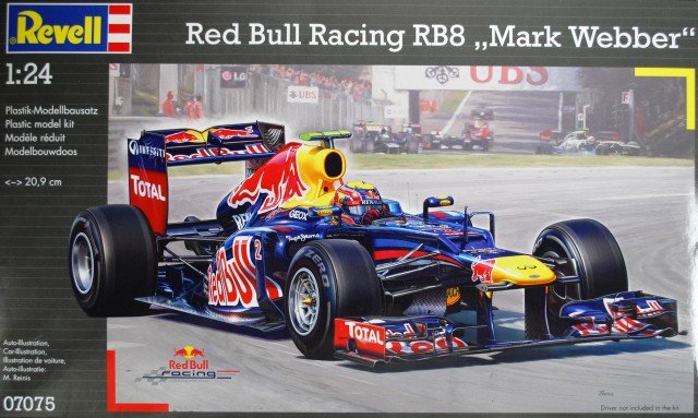 Revell 07075 Red Bull Racing RB8 Mark Webber 1/24