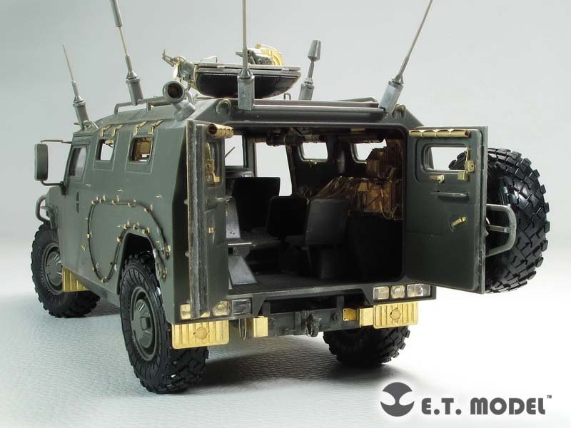 E.T. Model E35-195 Russian GAZ-233014 STS &amp;quot;TIGER&amp;quot; Interior (For Meng VS-003) 1/35 – zdjęcie 2