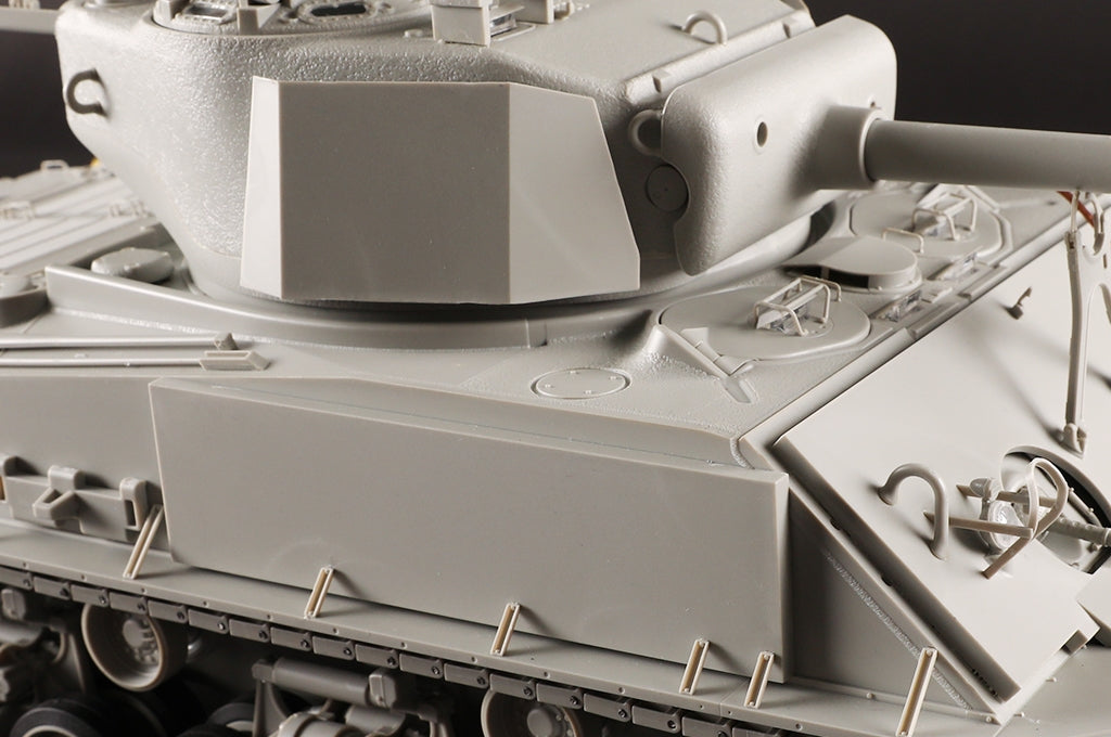 I Love Kit 61621 M4A3E8 Thunder VII - US Medium Tank 1/16