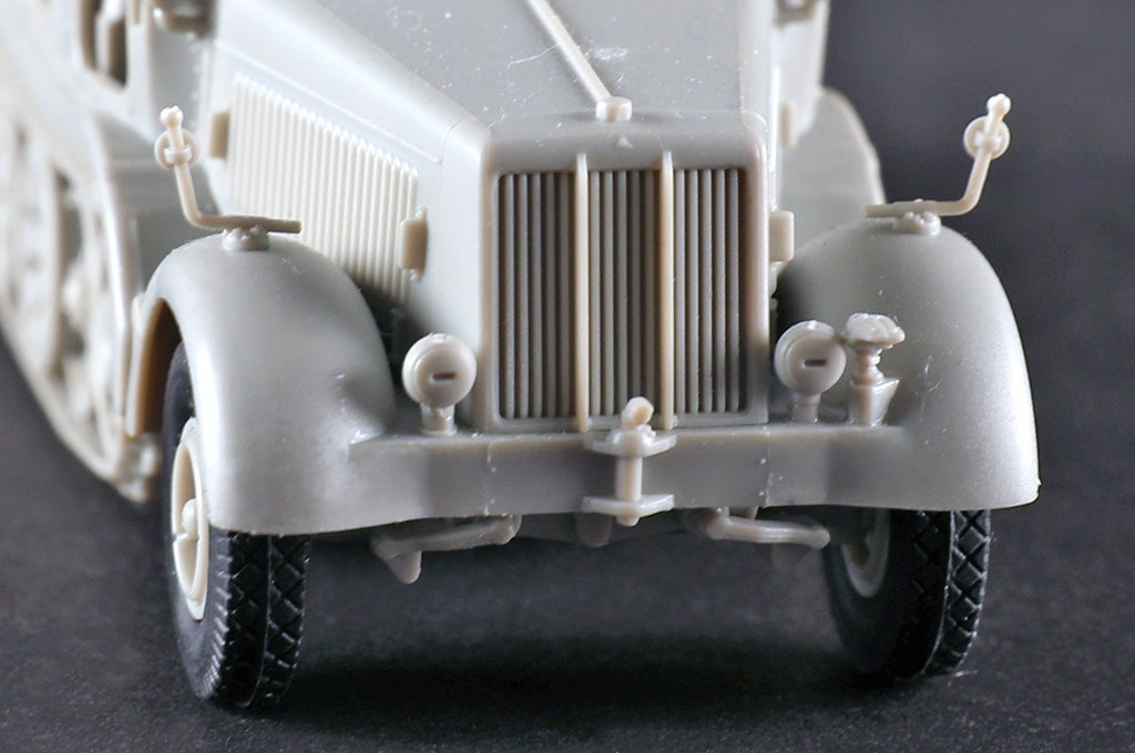 Trumpeter 07403 allemand Sd.Kfz. 8 Schwerer Zugkraftwagen 12t 1/72  – image 9
