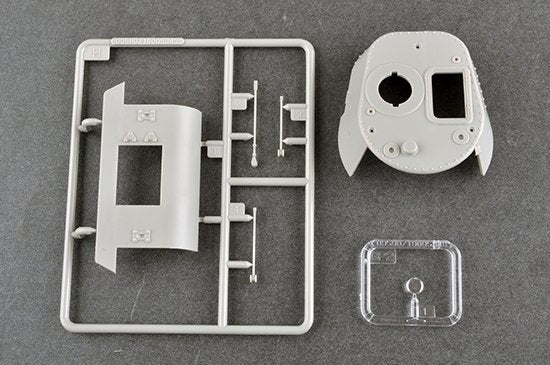 Trumpeter 09590 Soviet T-100 Heavy Tank 1/35 – immagine 4