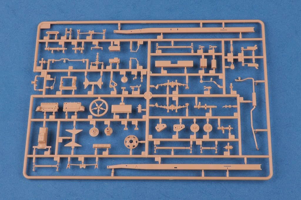 Hobby Boss 83832 US GMC CCKW-352 Wood Cargo Truck – zdjęcie 7