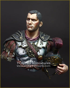 Young Miniatures YH1868 Roman Officer 1/10