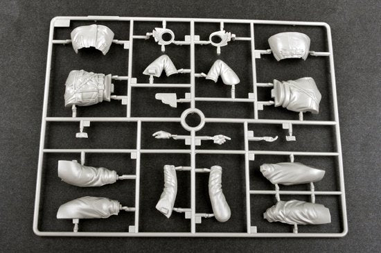 Trumpeter 00702 WWII SOVIET TANK CREW Vol.2 1/16 – zdjęcie 6