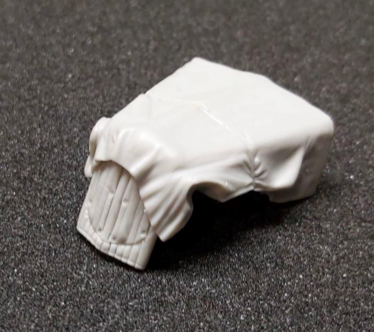 Panzer Art RE35-619 Fiat 508 engine deck with canvas 1/35
