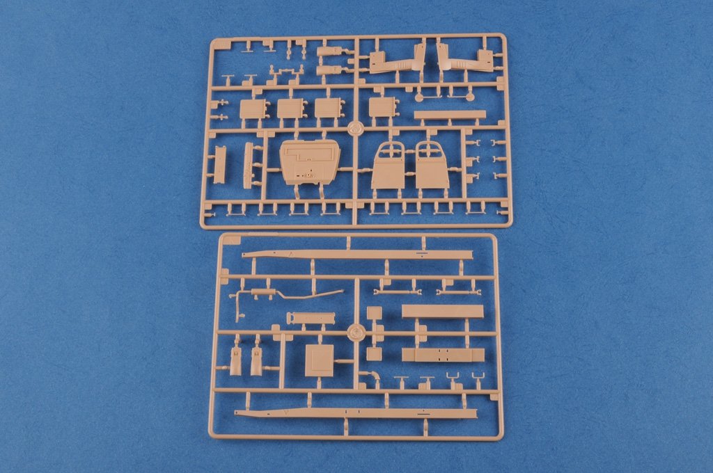 Hobby Boss 83831 US GMC CCKW-352 Steel Cargo Truck 1/35 – immagine 10