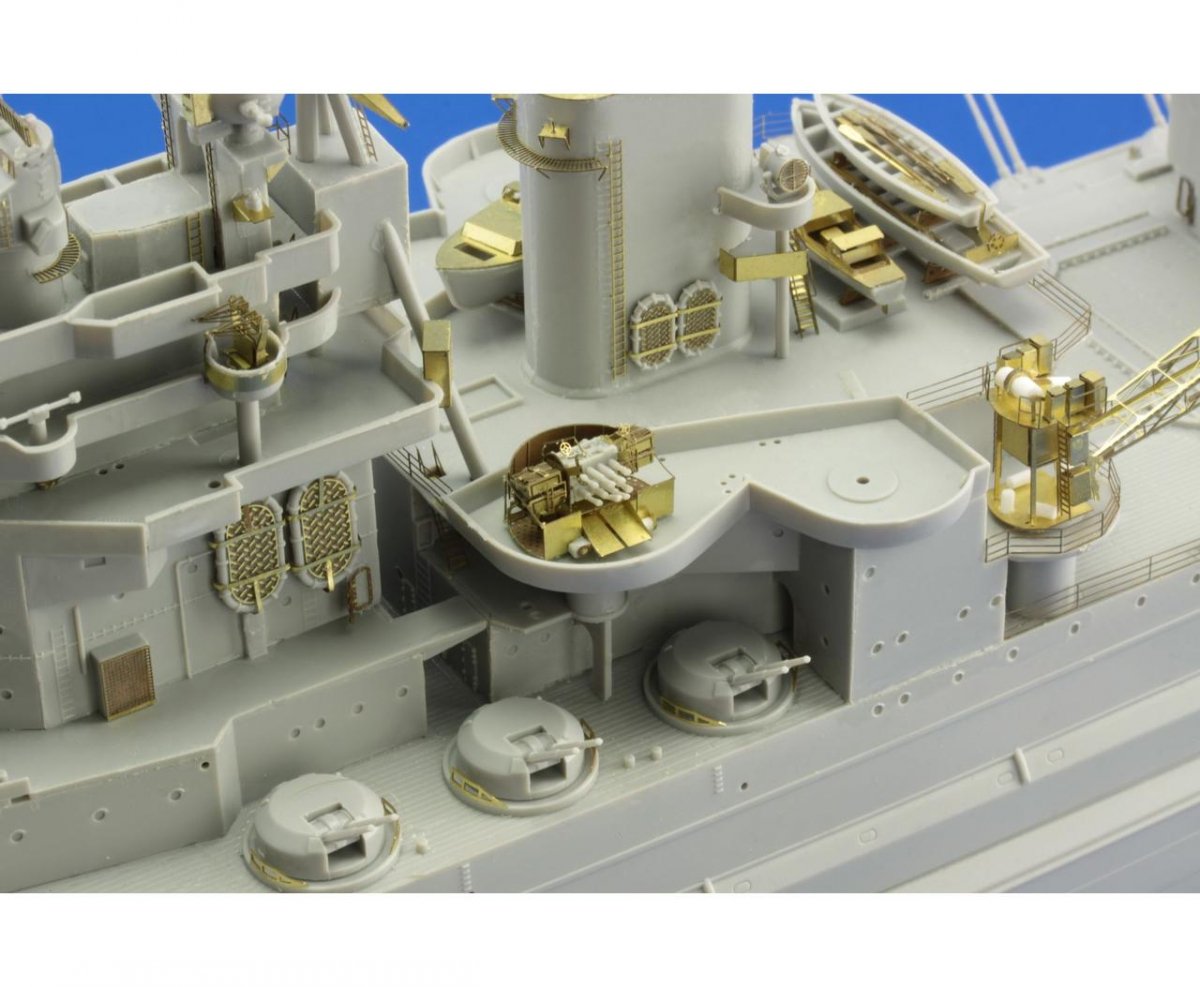 Eduard 53149 HMS Queen Elizabeth 1943 partie 5 - pont et batteries principales TRUMPETER 1/350 – image 9