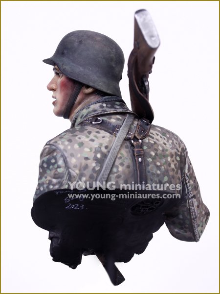 Young Miniatures YM1895 Young German Soldier WWII 1/10 – immagine 3