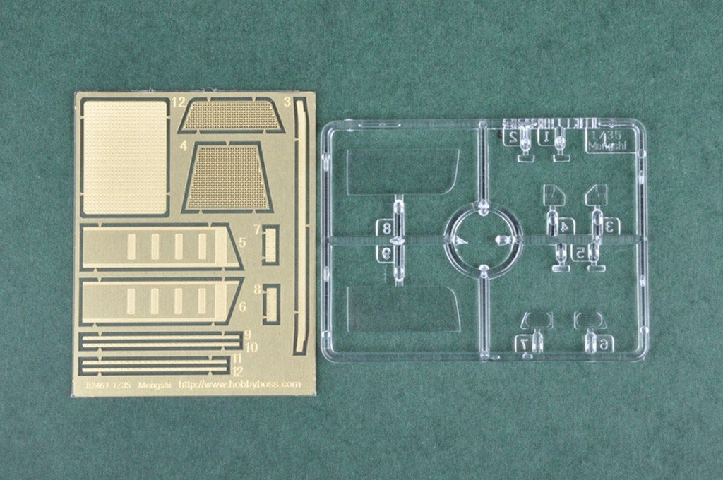 Hobby Boss 82467 Meng Shi 1.5 ton Military Light Utility Vehicle- Parade Versi 1/35 – immagine 6
