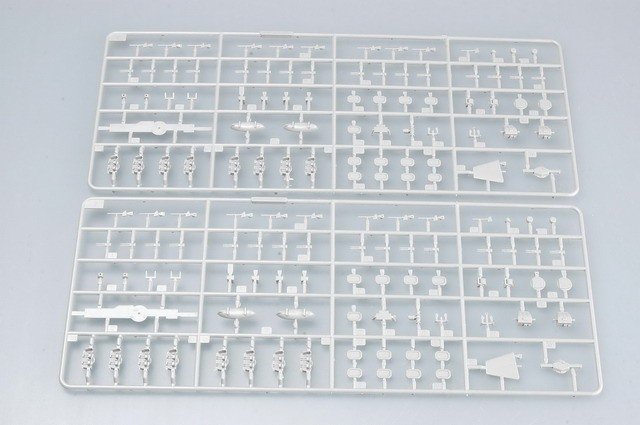 Trumpeter 05306 USS MASSACHUSETTS BB-59 1/350 – image 13