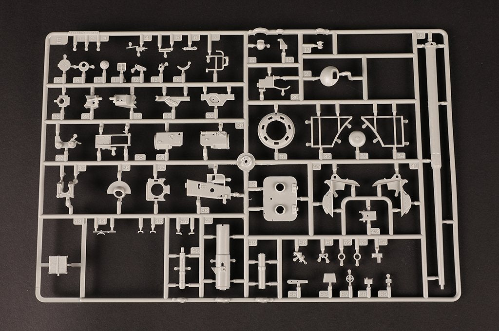 Hobby Boss 84559 Pz.Kpfw.VI Sd.Kfz.182 Tiger II (Henschel 105mm) 1/35 – immagine 14