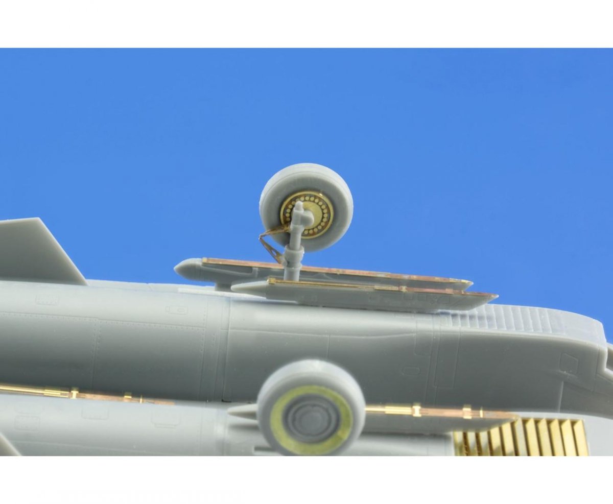 Eduard 73548 Su-33 TRUMPETER 1/72 – imagen 10