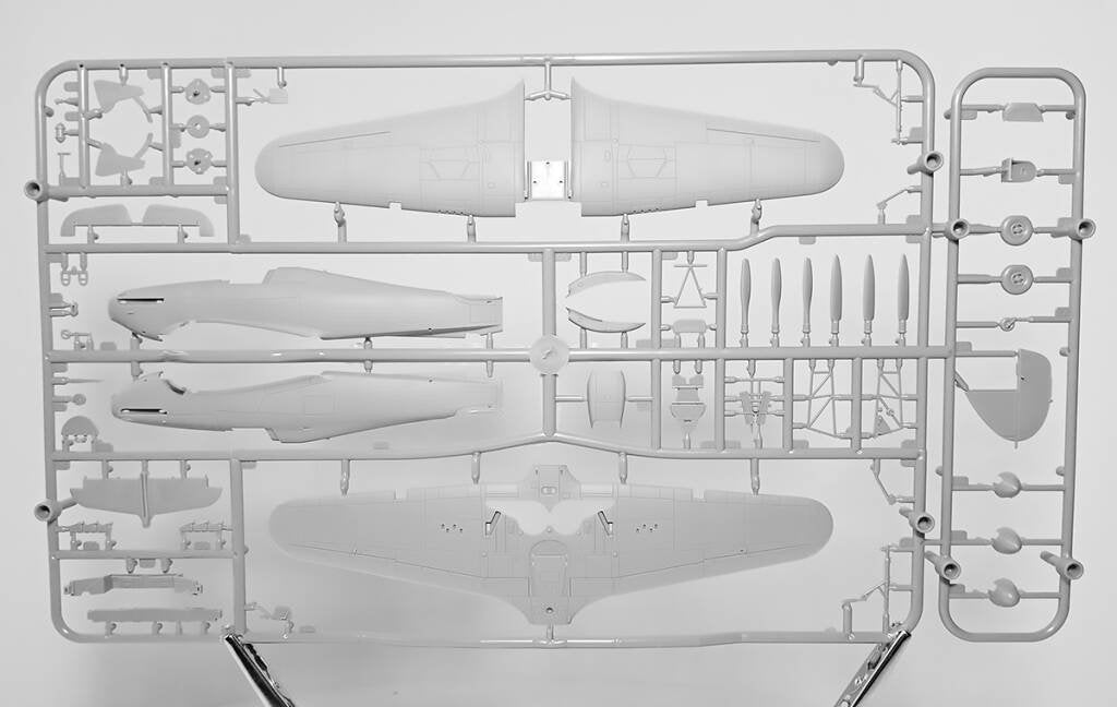 Arma Hobby 70026 Hurricane Mk.I trop Western 1/72 – imagen 3