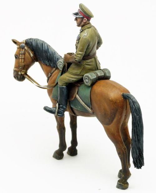 ToRo Model 35F107 Polska Międzywojenna - Płk. Bolesław Wieniawa-Długoszowski / Interwar Poland - Col. Boleslaw Wieniawa-Dlugoszowski commander of the 1st Regiment of the chevaliers 1/35 – zdjęcie 4