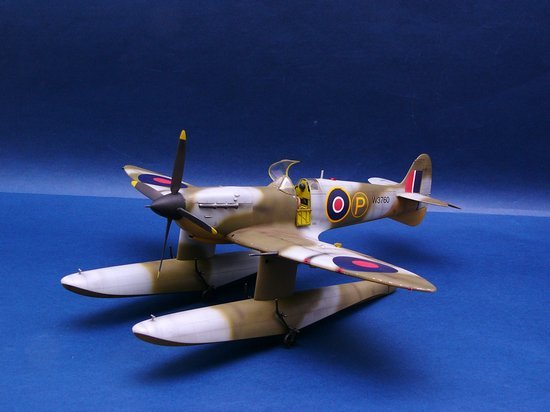 Trumpeter 02404 Spitfire Mk Vb Floatplane 1/24 – imagen 5