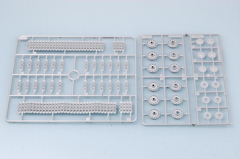 Trumpeter 00367 German Pz.Kpfm KV-2 754(r) Tank 1/35 – immagine 10