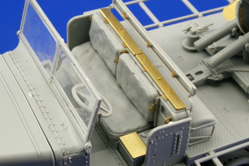 Eduard 36104 Sd. Kfz.7/2 (early) Flak 37 37mm 1/35 Trumpeter – zdjęcie 9