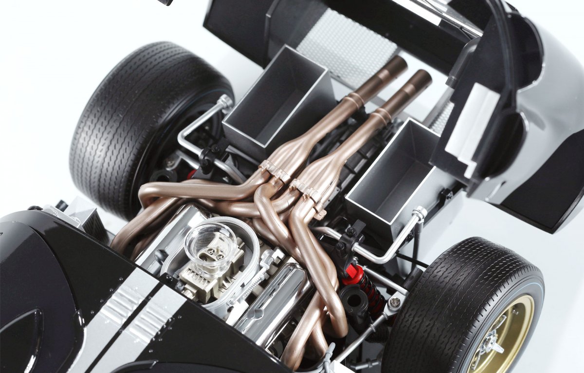 Meng Model RS-003 Ford GT40 Mk.II &amp;#39;66 Champion (pre-coloured) 1/12 – immagine 9