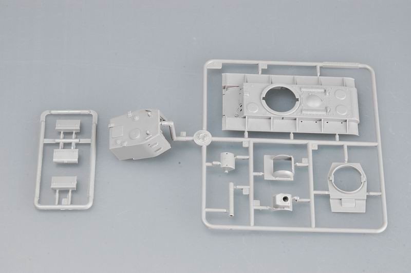 Trumpeter 07235 Char soviétique KV-2 M1940 (1/72) – image 4