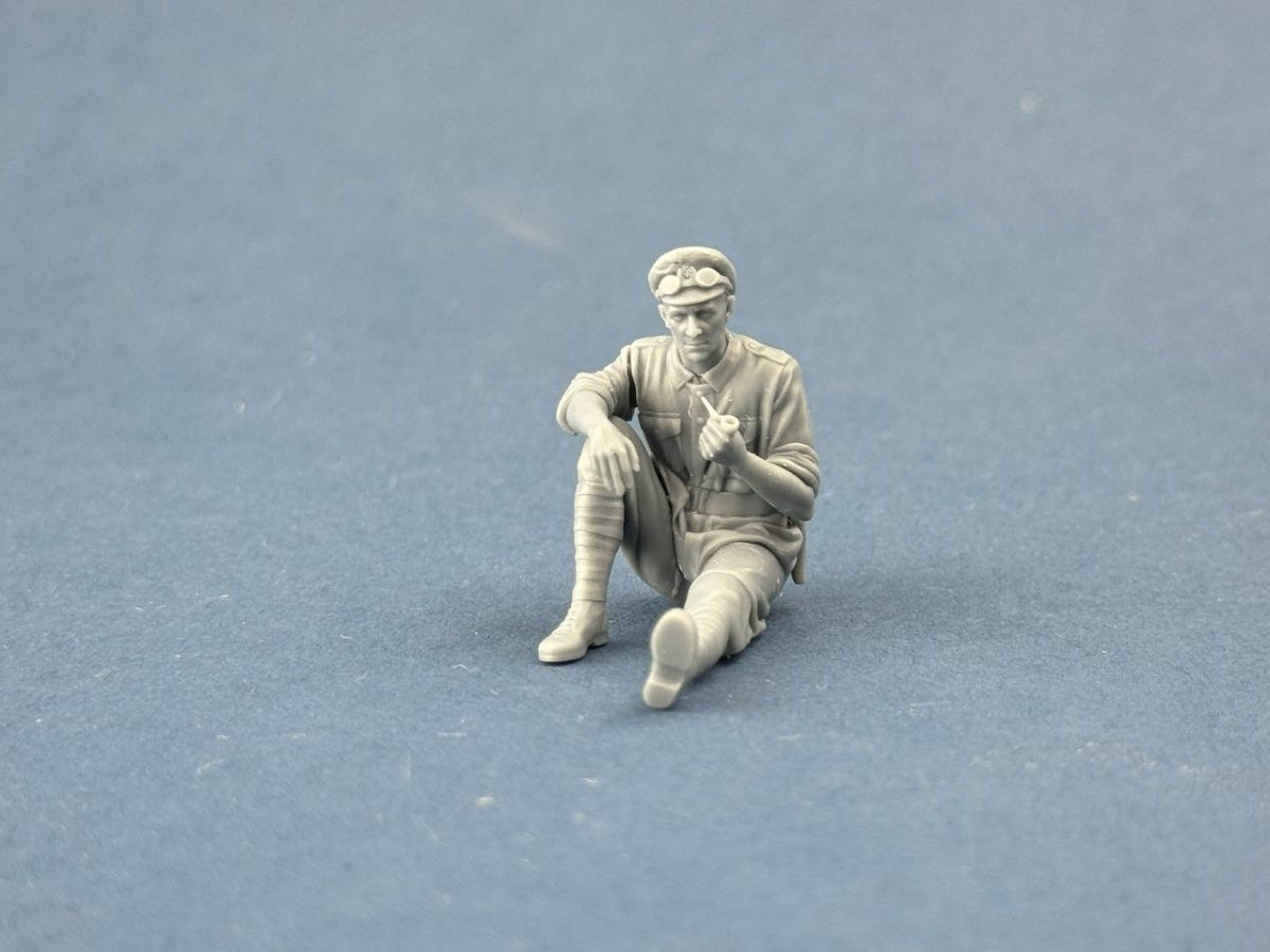 Copper State Models F35-064 British Dispatch Rider smoking pipe (motorcycle not included) 1/35 – immagine 2