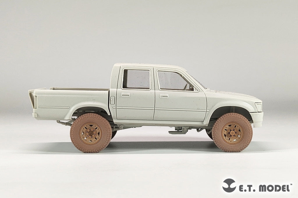 E.T. Model P35-163 PICK UP Truck Sagged Wheels Type.2 1/35 – immagine 9
