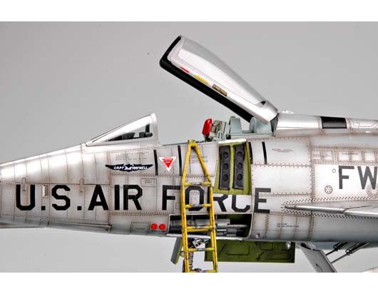 Trumpeter 02232 North American F-100D Fighter 1/32 – immagine 10