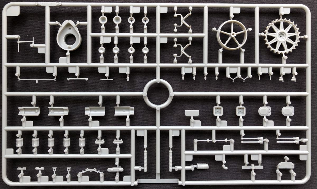 Thunder Model 35400 Russian ChTZ S60 Stalinetz 1/35 – Bild 14
