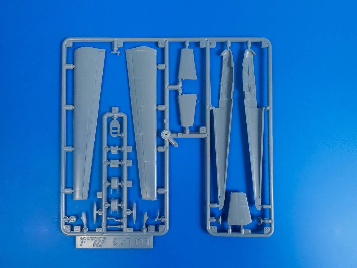Special Hobby 72342 L-13 Blaník 1/72 – image 4