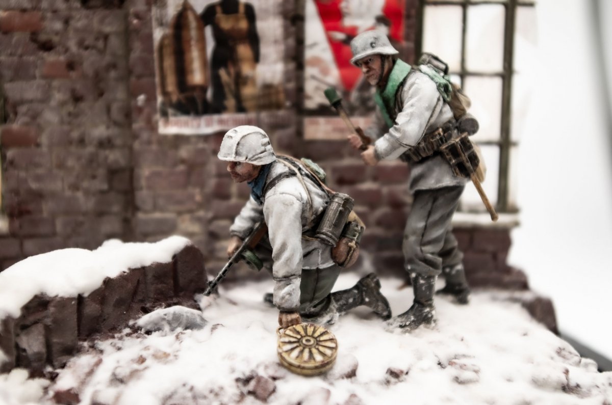 RT-Diorama 35302 Diorama-Base: &amp;quot;Wintergewitter&amp;quot; Operation Winter Storm 1/35 – Bild 5