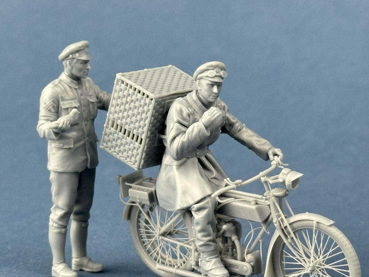 Copper State Models F35-059 British Dispatch Rider taking carrier pigeons to the front line ( Motorcycle not included) 1/35 – imagen 3