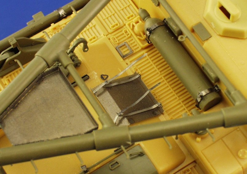 Eduard 35787 M-88 Recovery Tank AFV Club – immagine 10