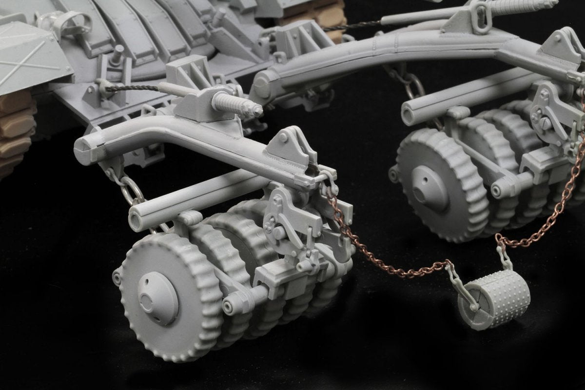 Dragon 3618 IDF Magach 5 avec blindage réactif et rouleau à mines (1/35) – image 5