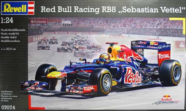 Revell 07074 Red Bull Racing RB8 Sebastian Vettel 1/24