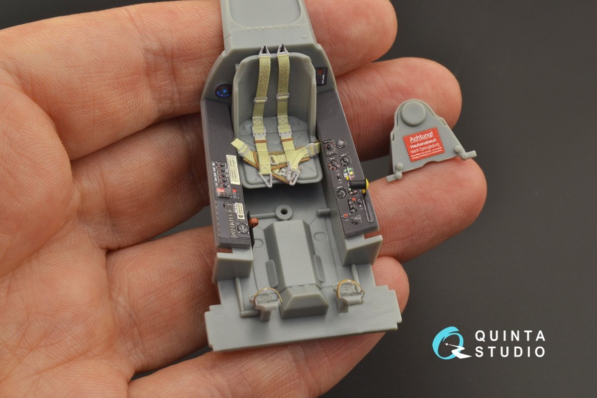 Quinta Studio QD32126 FW 190A-8 3D-Printed &amp;amp; coloured Interior on decal paper (Hasegawa) 1/32 – imagen 2