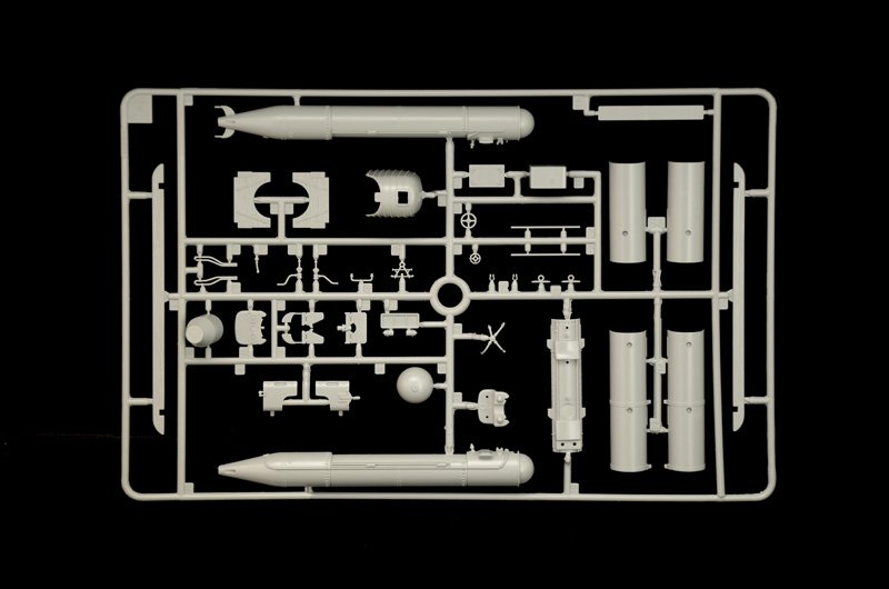 Italeri 5621 S.L.C. MAIALE with crew 1/35 – imagen 9