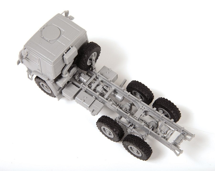Zvezda 5074 KAMAZ K-5350 Mustang Russian 3-Axle Truck 1/72 – immagine 6