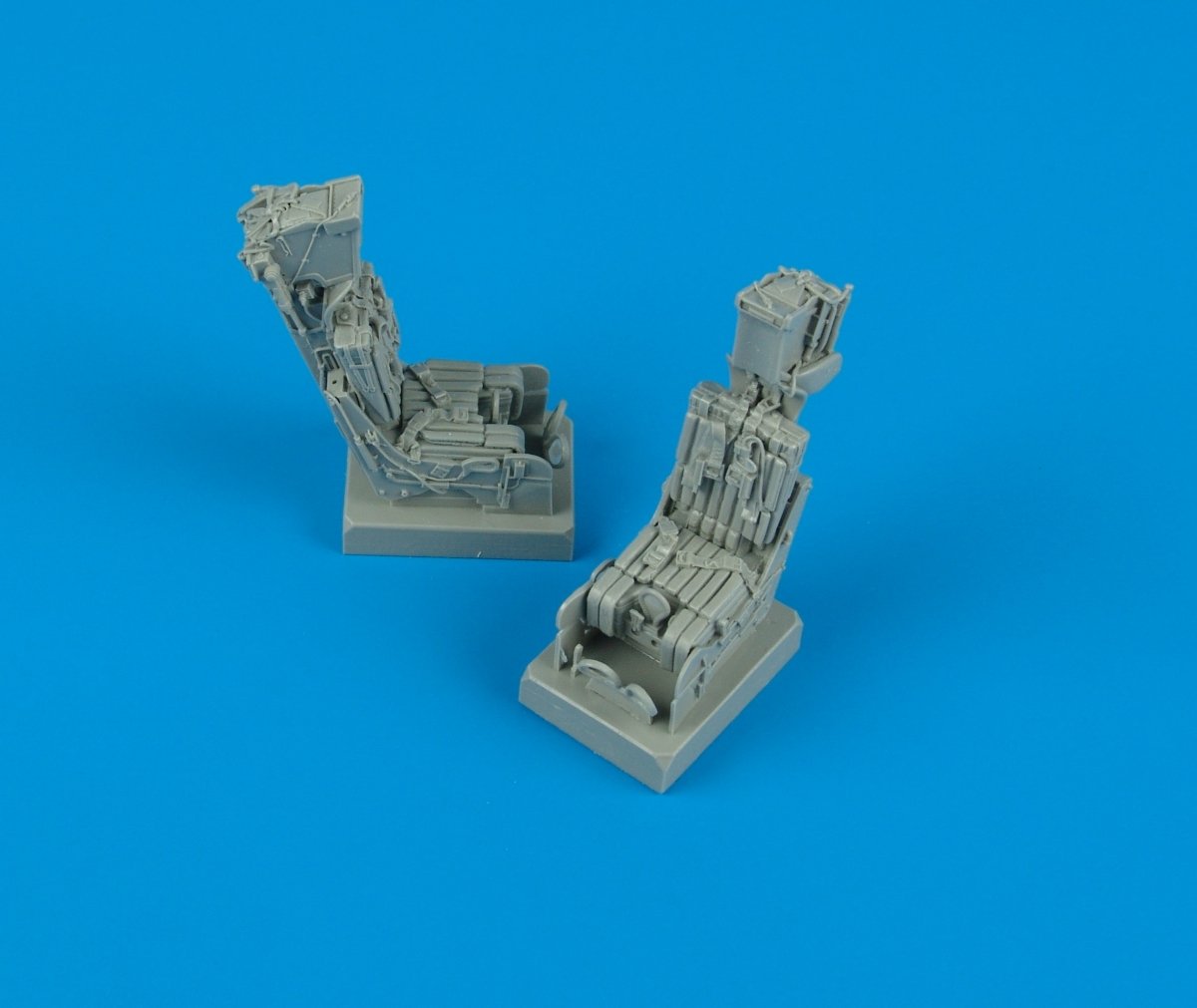 Quickboost QB32033 F-14A ejection seats with safety belts 1/32