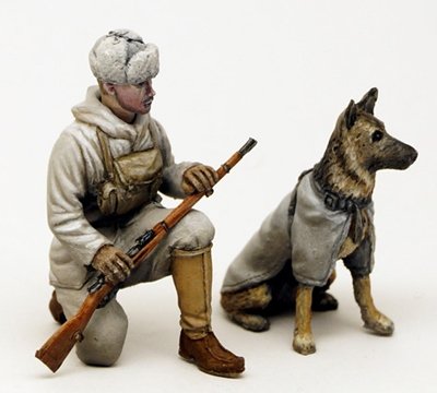 ToRo Model 35F109 Wojna Zimowa - Armia Fińska - Młody Łącznik z Psem / Winter War 1939-40 - Young messenger boy with his dog 1/35 – immagine 3
