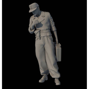 Panzer Art FI35-090 Camion-citerne Waffen-SS transportant un bidon de carburant 1/35