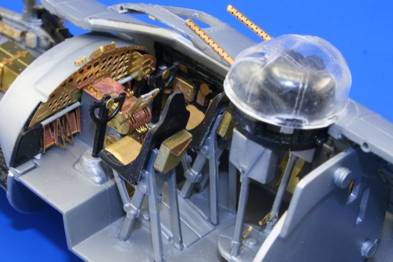 Eduard 49337 B-17G cockpit interior 1/48 Revell – image 5