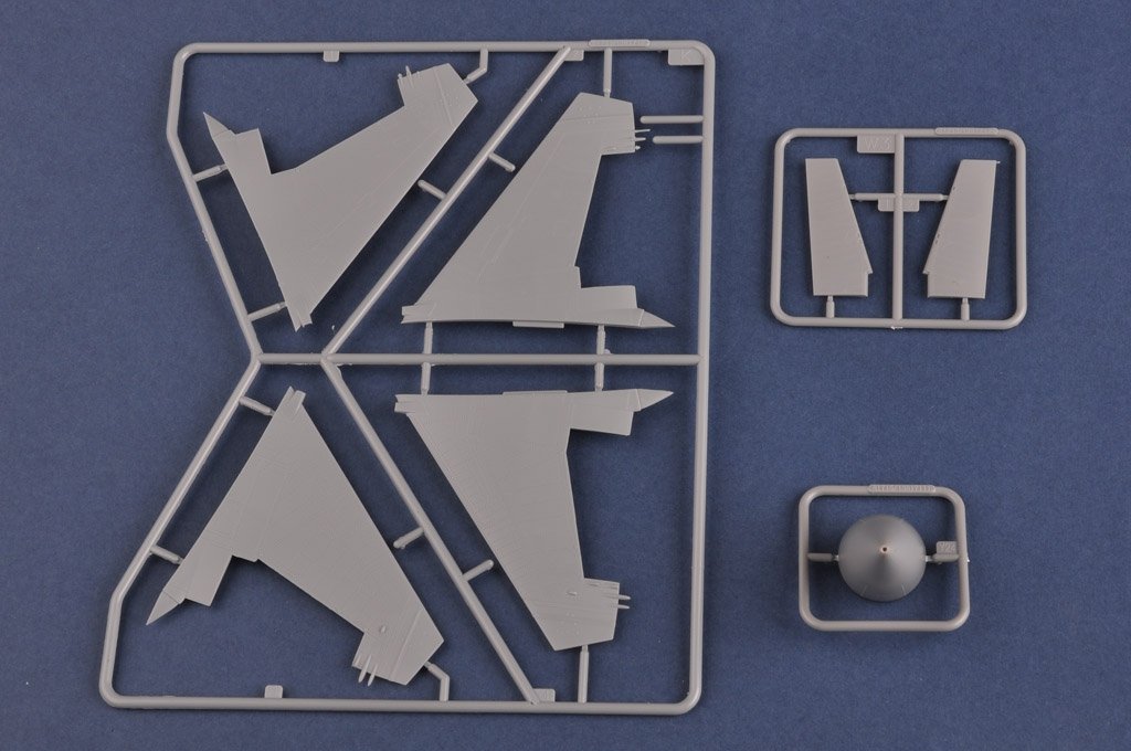 Hobby Boss 81713 Su-27UB Flanker C 1/48 – zdjęcie 6