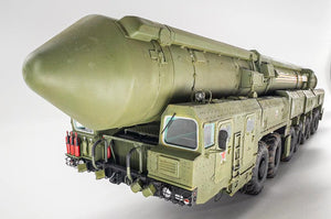 Trumpeter 01082 15U175 TEL of RS-12M1 Topol-M ICBM complex 1/35 – image 2