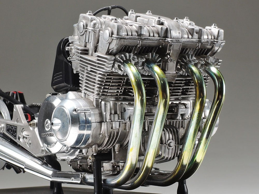 Tamiya 16023 Kawasaki Z1300 Motorcycle Engine 1/6 – immagine 2
