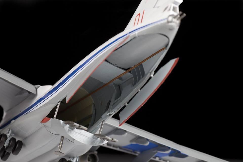 Zvezda 7011 Russian strategic airlifter Il-76MD 1/144 – immagine 5