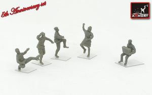 Armory Models F7221 Soviet soldiers at a party 1/72 – Bild 2