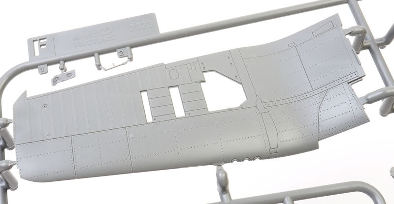 Magic Factory 5001 F4U-1A/2 Corsair Dual Combo Limited Edition 1/48 – zdjęcie 3