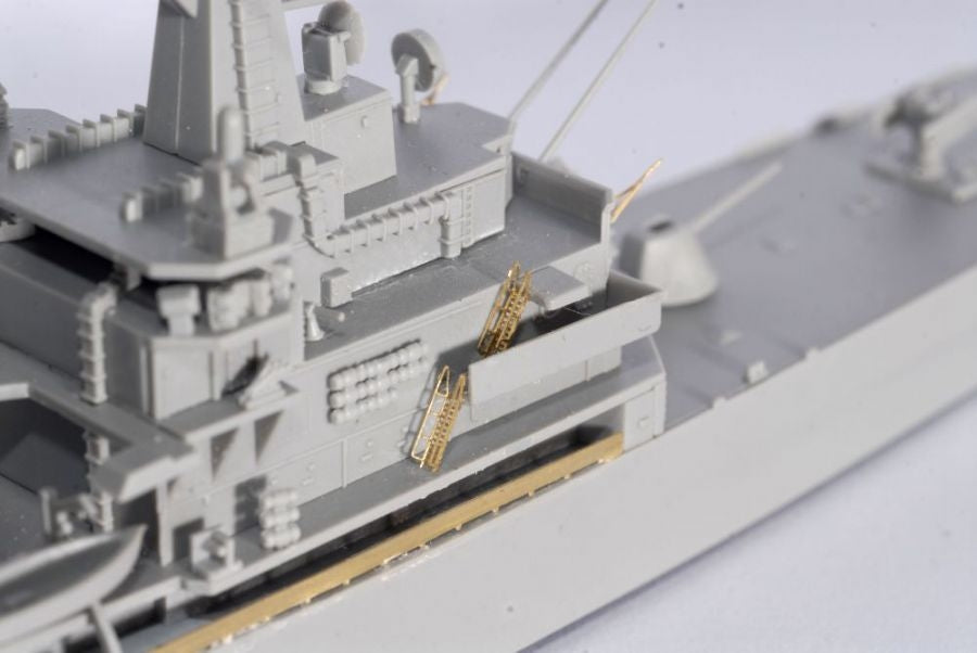 Dragon 7090 U.S.S. Virginia (CGN-38) 1/700 – zdjęcie 9