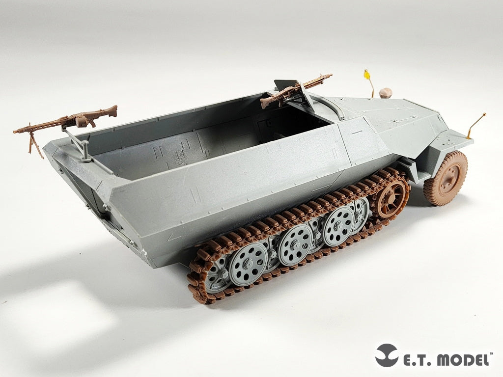 E.T. Model P35-406 WWII German Sd.kfz.251/Sd.kfz.11 Track links &amp;amp; Sprockets Late 3d Printed 1/35 – Bild 8