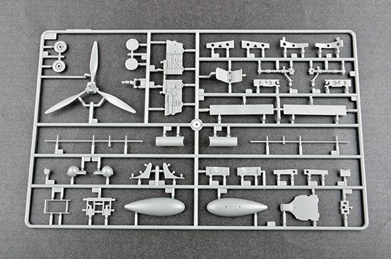 Trumpeter 02212 P-40N War Hawk 1/32 – image 7