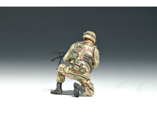 Trumpeter 00410 US101st Airborne Division Crew 1/35 – immagine 10